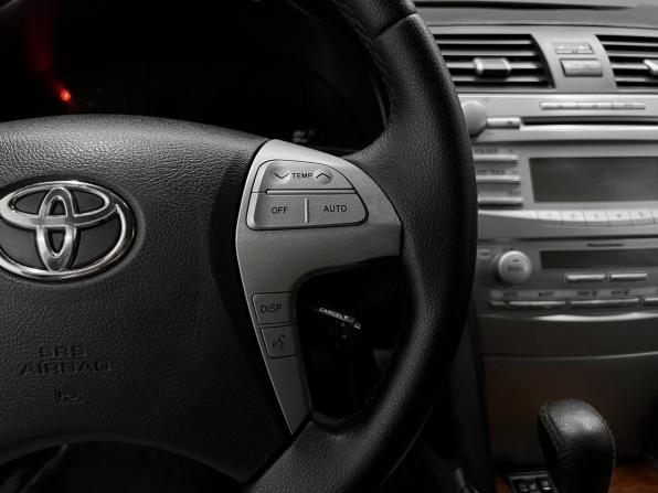 Toyota Camry VI (XV40) Рестайлинг с пробегом 2011 года, цена 1 095 000 рублей, 322494 км, седан, Автокод Объявления