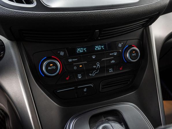 Ford Kuga II Рестайлинг с пробегом 2017 года, цена 1 839 000 рублей, 187457 км, внедорожник, Автокод Объявления