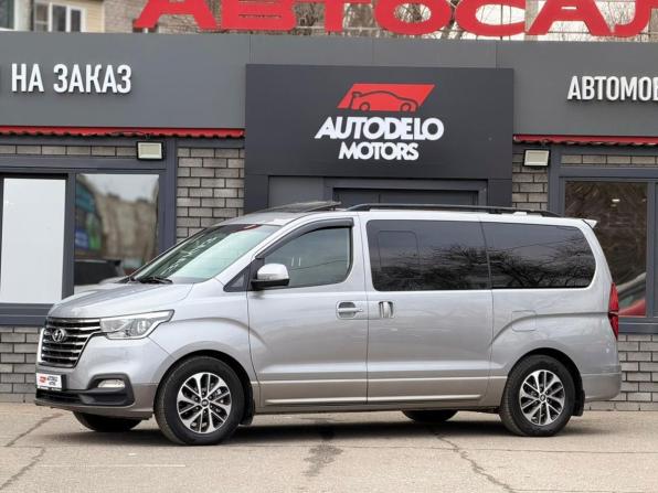 Hyundai Grand Starex I Рестайлинг 2 с пробегом 2018 года, цена 3 590 000 рублей, 90451 км, минивэн, Автокод Объявления