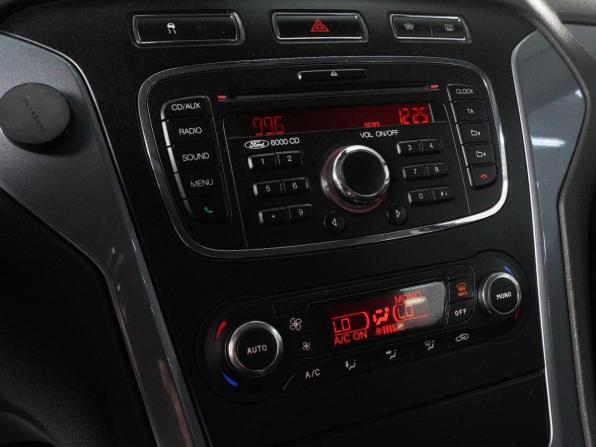 Ford Mondeo IV Рестайлинг с пробегом 2011 года, цена 900 000 рублей, 326653 км, седан, Автокод Объявления