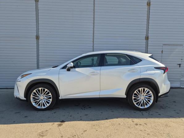 Lexus NX I Рестайлинг с пробегом 2018 года, цена 3 457 000 рублей, 113182 км, внедорожник, Автокод Объявления