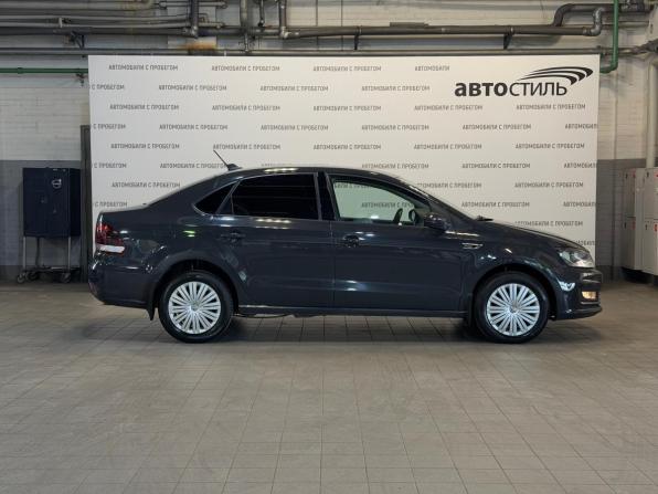 Volkswagen Polo V Рестайлинг с пробегом 2018 года, цена 1 099 000 рублей, 110000 км, седан, Автокод Объявления