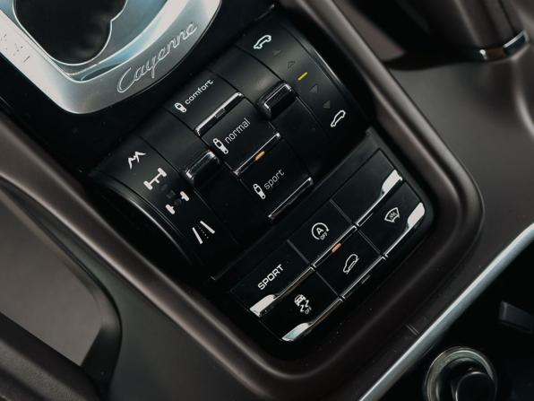 Porsche Cayenne II (958) с пробегом 2012 года, цена 2 940 000 рублей, 104241 км, внедорожник, Автокод Объявления