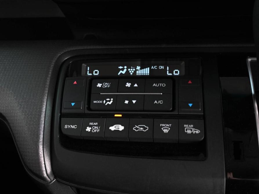 Honda Stepwgn V Рестайлинг Ростов-на-Дону  - изображение 18