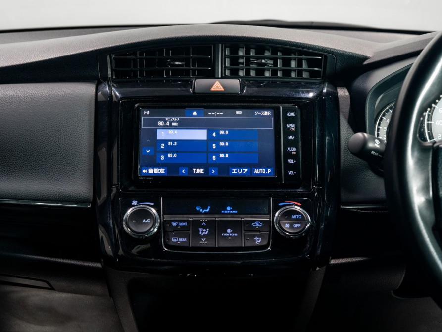 Toyota Corolla XI (E160 E170) Рестайлинг 2 Чита  - изображение 9