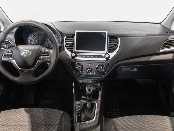 Hyundai Solaris II Рестайлинг с пробегом 2022 года, цена 2 150 000 рублей, 226 км, седан, Автокод Объявления