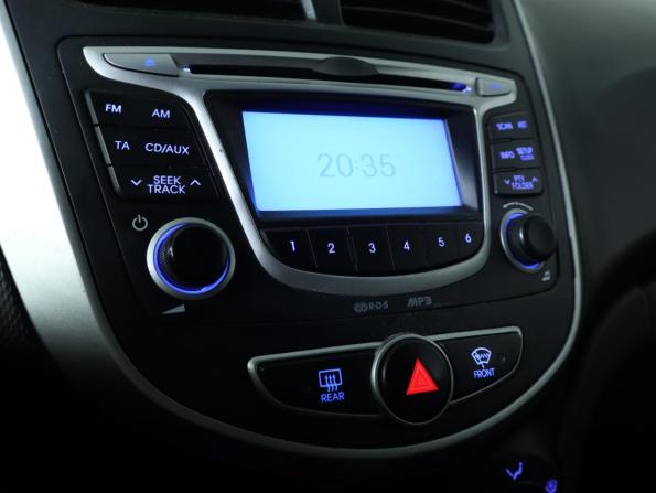 Hyundai Solaris I с пробегом 2013 года, цена 649 000 рублей, 185643 км, седан, Автокод Объявления