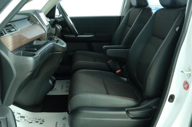 Honda Freed II Рестайлинг с пробегом 2021 года, цена 2 099 000 рублей, 800 км, компактвэн, Автокод Объявления