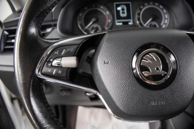 Skoda Rapid II с пробегом 2022 года, цена 1 929 000 рублей, 145320 км, лифтбек, Автокод Объявления