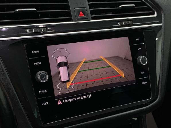 Volkswagen Tiguan II Рестайлинг с пробегом 2021 года, цена 2 695 000 рублей, 97910 км, внедорожник, Автокод Объявления
