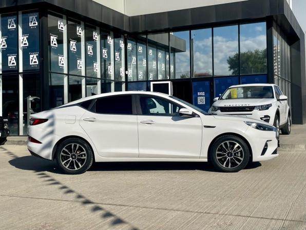 JAC J7 I с пробегом 2023 года, цена 1 227 000 рублей, 64780 км, лифтбек, Автокод Объявления