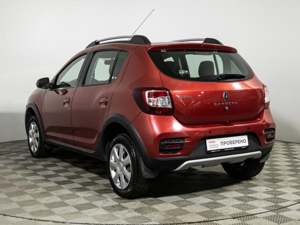 Renault Sandero II с пробегом 2017 года, цена 939 700 рублей, 108729 км, хэтчбек, Автокод Объявления