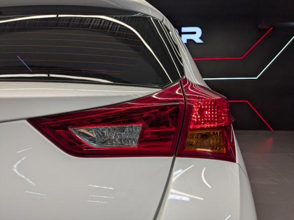 Toyota Auris II с пробегом 2014 года, цена 1 430 000 рублей, 90640 км, хэтчбек, Автокод Объявления
