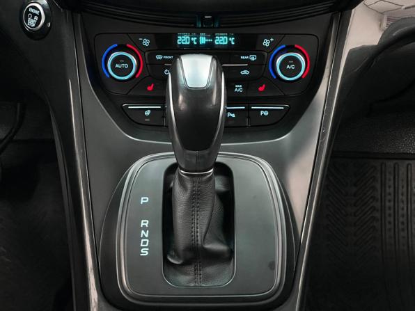 Ford Kuga II Рестайлинг с пробегом 2016 года, цена 1 270 000 рублей, 188300 км, внедорожник, Автокод Объявления