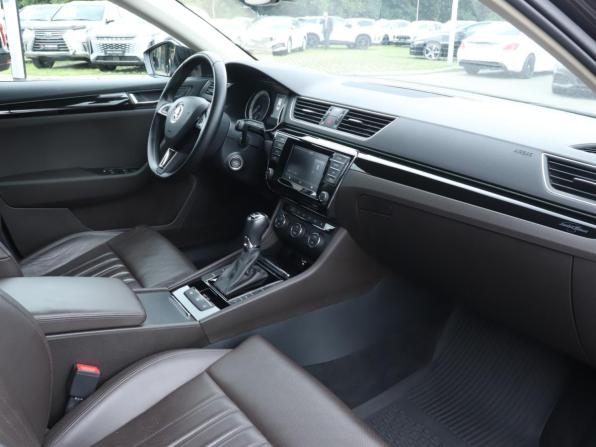 Skoda Superb III с пробегом 2015 года, цена 2 300 000 рублей, 87391 км, лифтбек, Автокод Объявления