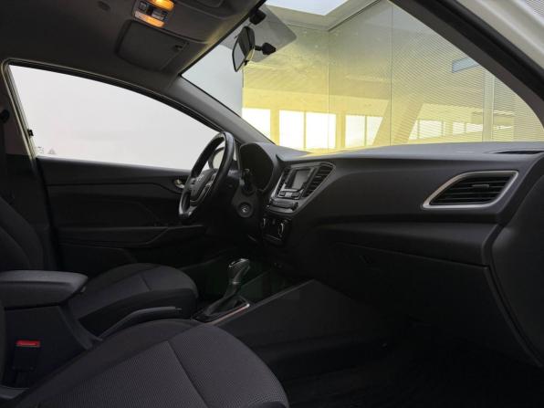 Hyundai Solaris II с пробегом 2018 года, цена 1 299 000 рублей, 164836 км, седан, Автокод Объявления