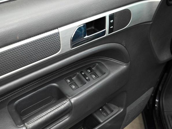 Volkswagen Touareg I Рестайлинг с пробегом 2007 года, цена 1 300 000 рублей, 199008 км, внедорожник, Автокод Объявления