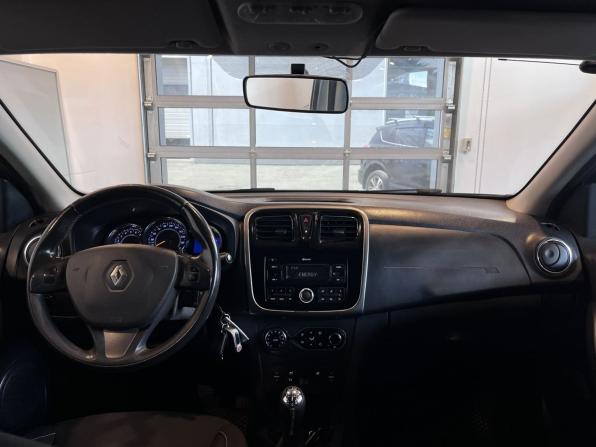Renault Sandero II с пробегом 2017 года, цена 985 000 рублей, 167833 км, хэтчбек, Автокод Объявления