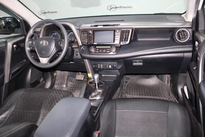 Toyota RAV4 IV (XA40) Рестайлинг с пробегом 2018 года, цена 2 650 000 рублей, 61239 км, внедорожник, Автокод Объявления