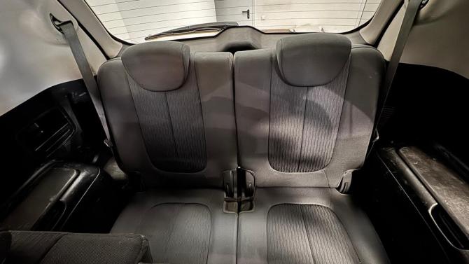 Kia Carens II (UN) с пробегом 2008 года, цена 450 000 рублей, 220225 км, минивэн, Автокод Объявления