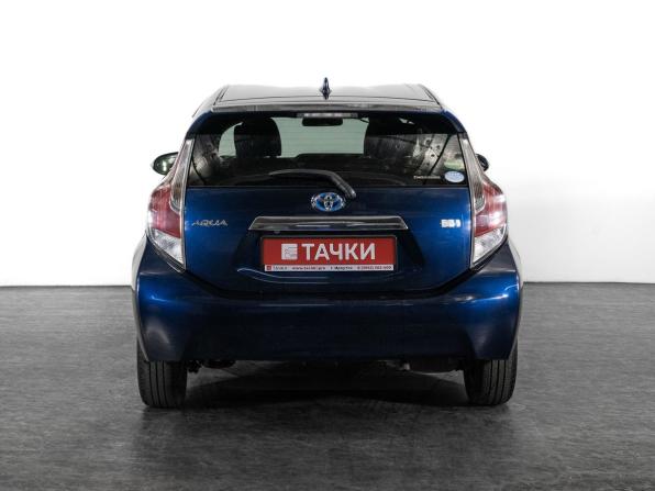 Toyota Aqua I Рестайлинг с пробегом 2016 года, цена 995 000 рублей, 150034 км, хэтчбек, Автокод Объявления