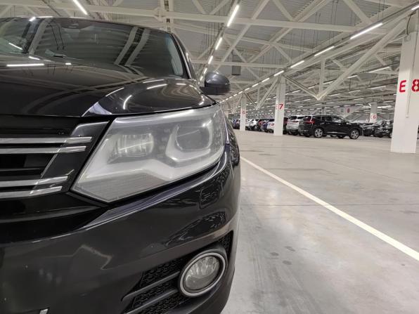 Volkswagen Tiguan I Рестайлинг с пробегом 2015 года, цена 1 399 000 рублей, 278294 км, внедорожник, Автокод Объявления