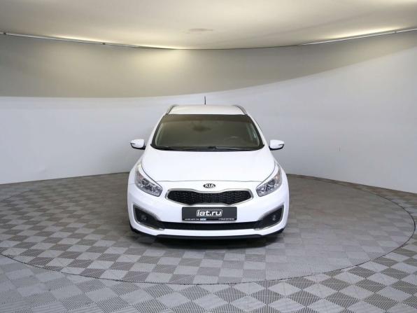 Kia Ceed II Рестайлинг с пробегом 2016 года, цена 1 045 000 рублей, 186306 км, универсал, Автокод Объявления