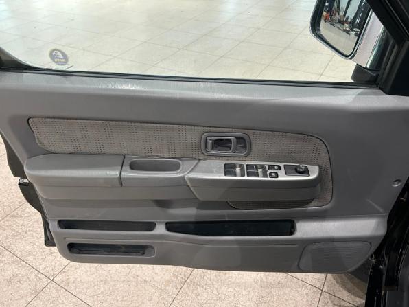 Nissan NP300 с пробегом 2010 года, цена 699 000 рублей, 212306 км, пикап, Автокод Объявления