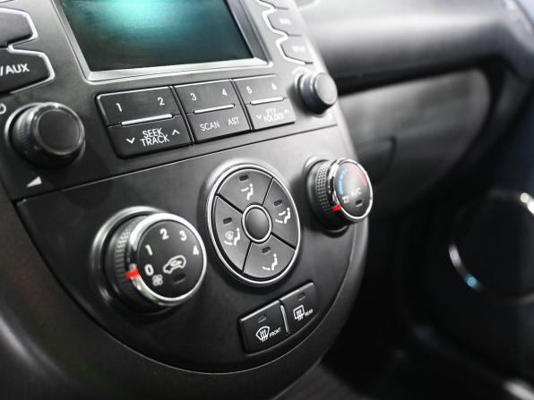 Kia Soul I Рестайлинг с пробегом 2013 года, цена 1 059 900 рублей, 170000 км, хэтчбек, Автокод Объявления