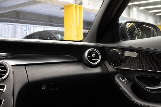 Mercedes-Benz C-Класс IV (W205) с пробегом 2015 года, цена 2 079 000 рублей, 131527 км, седан, Автокод Объявления
