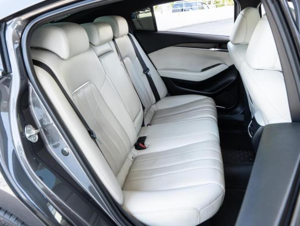 Mazda 6 III (GJ) Рестайлинг 2 с пробегом 2019 года, цена 2 198 000 рублей, 203716 км, седан, Автокод Объявления