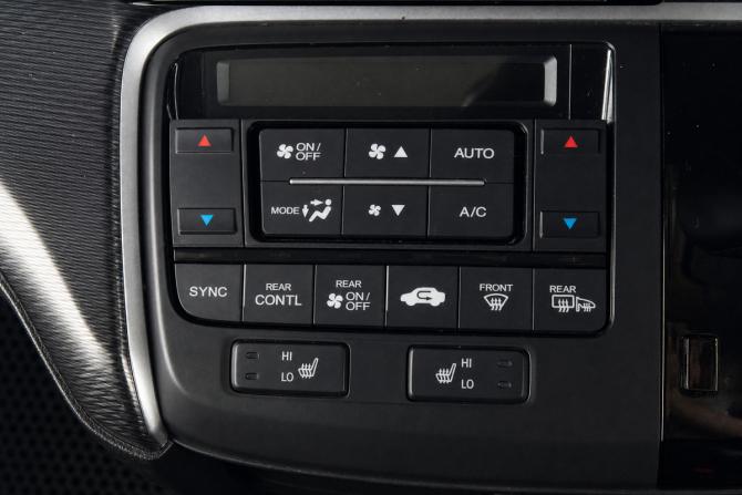 Honda Stepwgn V с пробегом 2020 года, цена 2 579 000 рублей, 68585 км, минивэн, Автокод Объявления