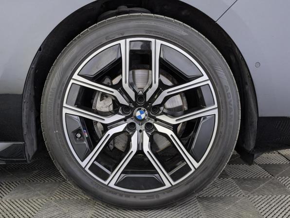 BMW 7 серии VII (G70) с пробегом 2025 года, цена 15 900 000 рублей, 8049 км, седан, Автокод Объявления