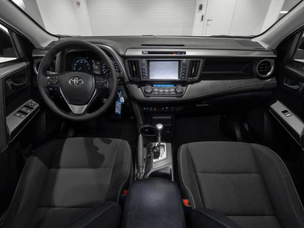 Toyota RAV4 IV (XA40) Рестайлинг с пробегом 2017 года, цена 2 275 000 рублей, 138656 км, внедорожник, Автокод Объявления