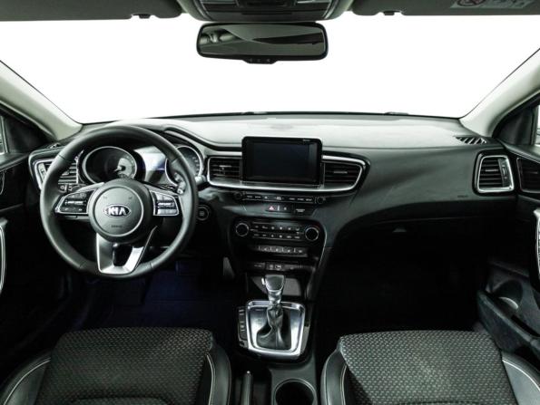 Kia Ceed III с пробегом 2019 года, цена 1 740 000 рублей, 112321 км, универсал, Автокод Объявления