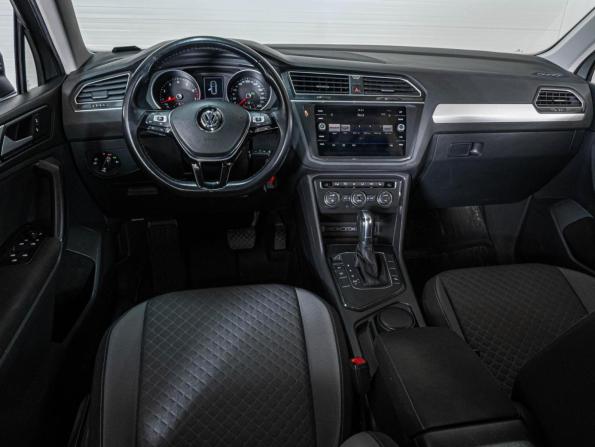Volkswagen Tiguan II с пробегом 2019 года, цена 2 299 000 рублей, 90246 км, внедорожник, Автокод Объявления