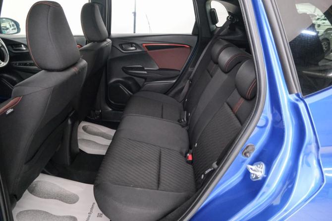 Honda Fit III Рестайлинг с пробегом 2018 года, цена 1 759 000 рублей, 56000 км, хэтчбек, Автокод Объявления