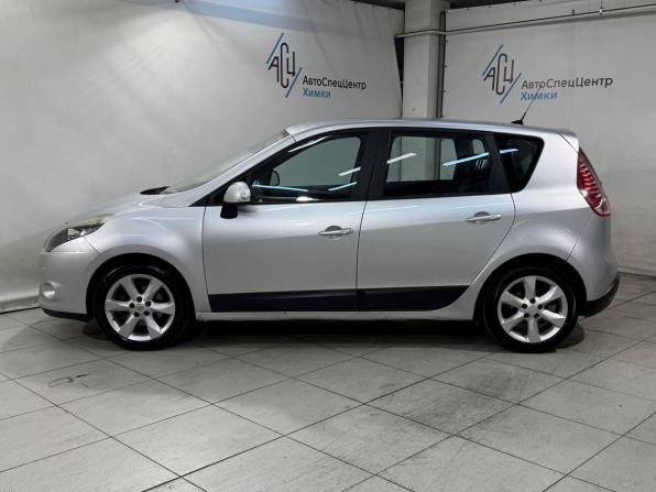 Renault Scenic III с пробегом 2010 года, цена 669 800 рублей, 307000 км, компактвэн, Автокод Объявления
