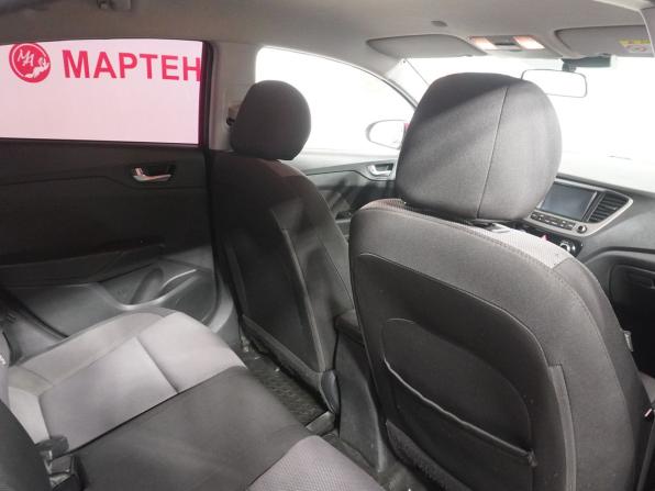 Hyundai Solaris II с пробегом 2018 года, цена 1 225 000 рублей, 126314 км, седан, Автокод Объявления