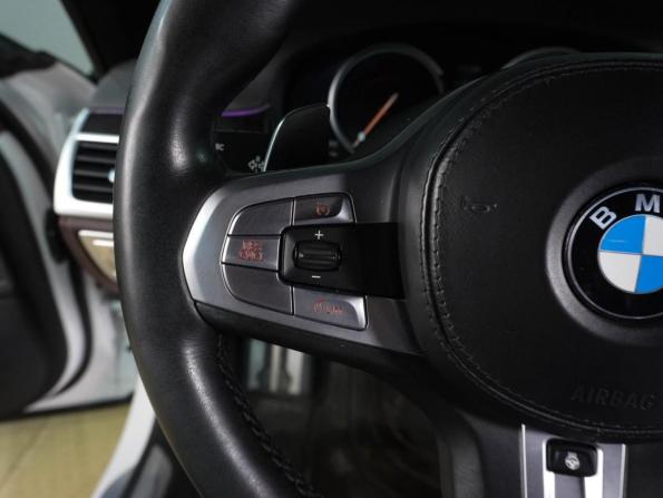BMW 7 серии VI (G11/G12) с пробегом 2017 года, цена 3 099 000 рублей, 185421 км, седан, Автокод Объявления