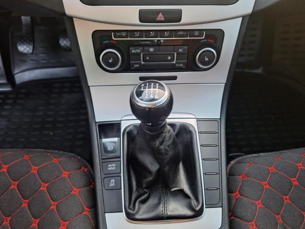 Volkswagen Passat B7 с пробегом 2011 года, цена 890 000 рублей, 226400 км, седан, Автокод Объявления