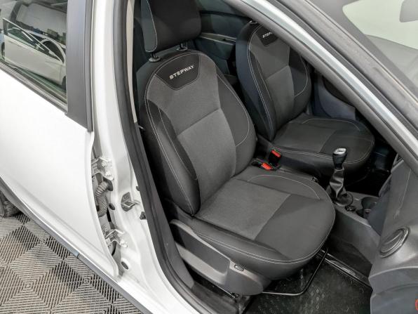 Renault Logan II Рестайлинг с пробегом 2021 года, цена 1 265 000 рублей, 78798 км, седан, Автокод Объявления