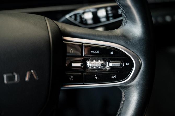 Omoda C5 I с пробегом 2024 года, цена 1 700 000 рублей, 58863 км, внедорожник, Автокод Объявления