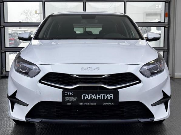 Kia Ceed III Рестайлинг с пробегом 2022 года, цена 2 039 000 рублей, 72051 км, хэтчбек, Автокод Объявления