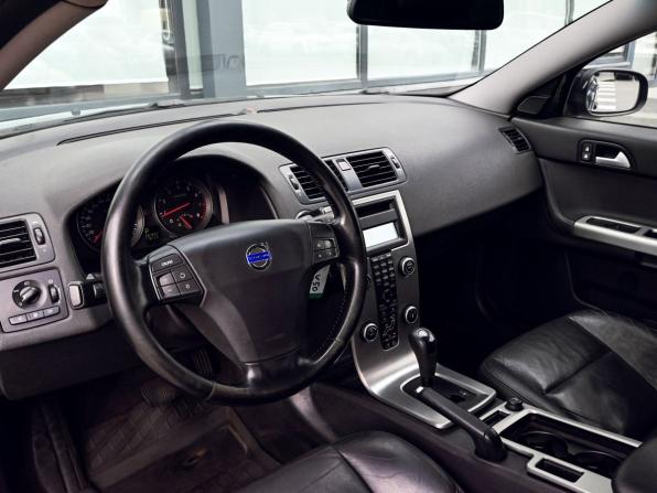 Volvo V50 I Рестайлинг с пробегом 2007 года, цена 749 000 рублей, 291602 км, универсал, Автокод Объявления