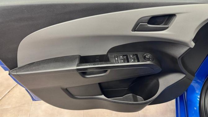 Chevrolet Aveo II с пробегом 2012 года, цена 650 000 рублей, 129312 км, седан, Автокод Объявления