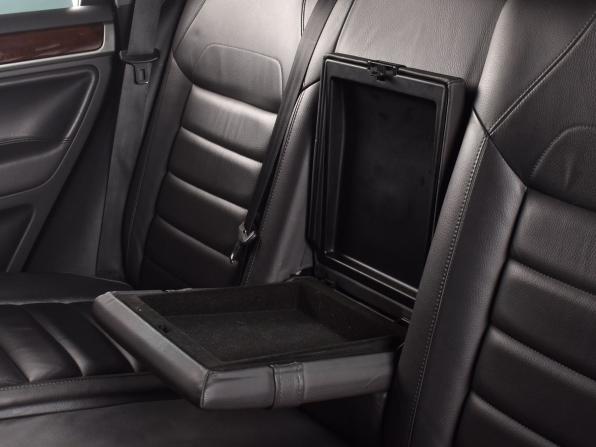 Volkswagen Touareg I Рестайлинг с пробегом 2009 года, цена 1 449 995 рублей, 259259 км, внедорожник, Автокод Объявления