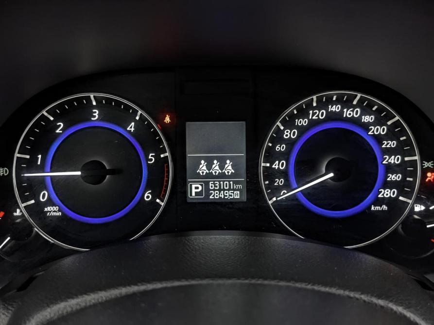 Infiniti QX70 Москва  - изображение 16