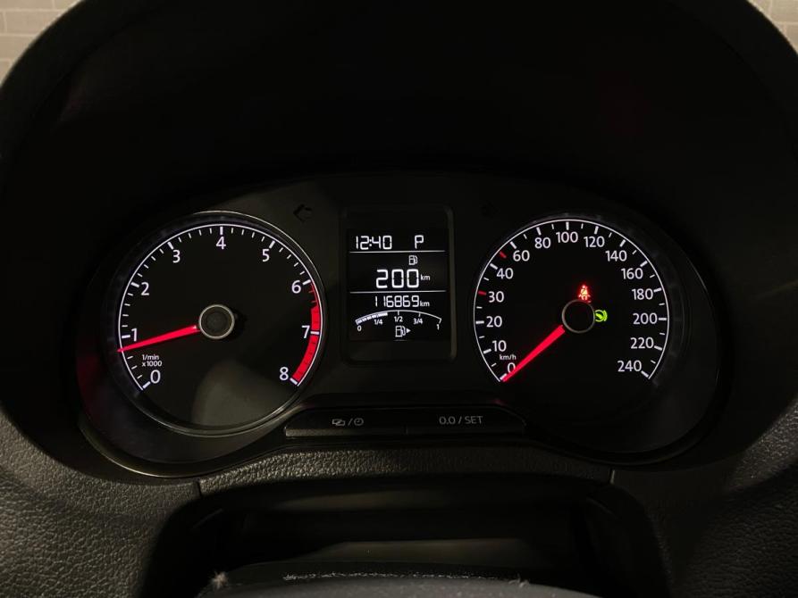 Volkswagen Polo V Рестайлинг Челябинск  - изображение 19