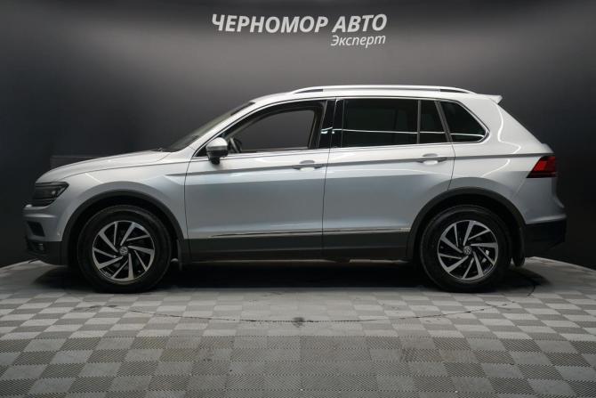 Volkswagen Tiguan II с пробегом 2018 года, цена 2 390 000 рублей, 133987 км, внедорожник, Автокод Объявления